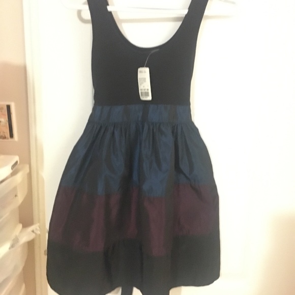 Dress - Picture 2 of 3